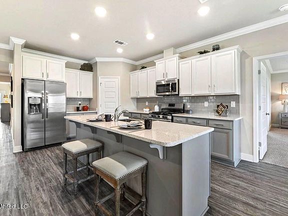 3rd image of 8012 Crawford Dr