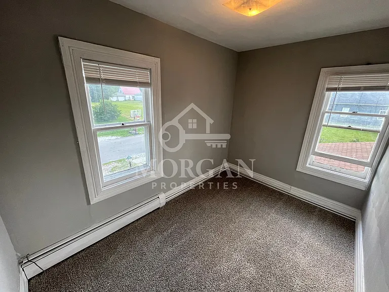 623 W Jefferson St — Photo 6