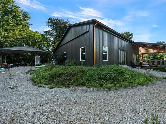 3rd image of 180 Meredith Ridge Rd