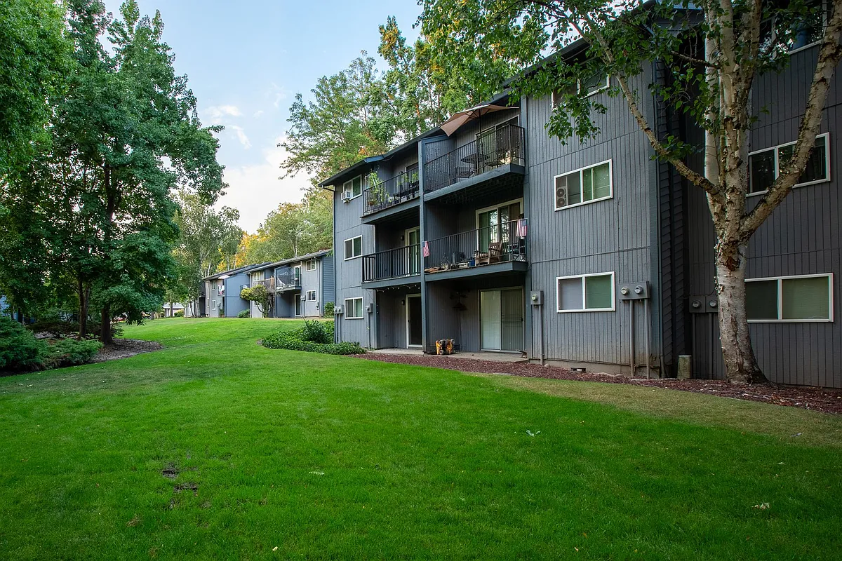 Building Photo - Birchcreek Apartments
