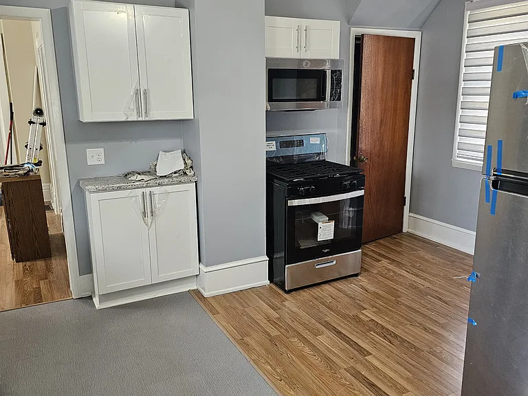 128 N Jackson St — Photo 7
