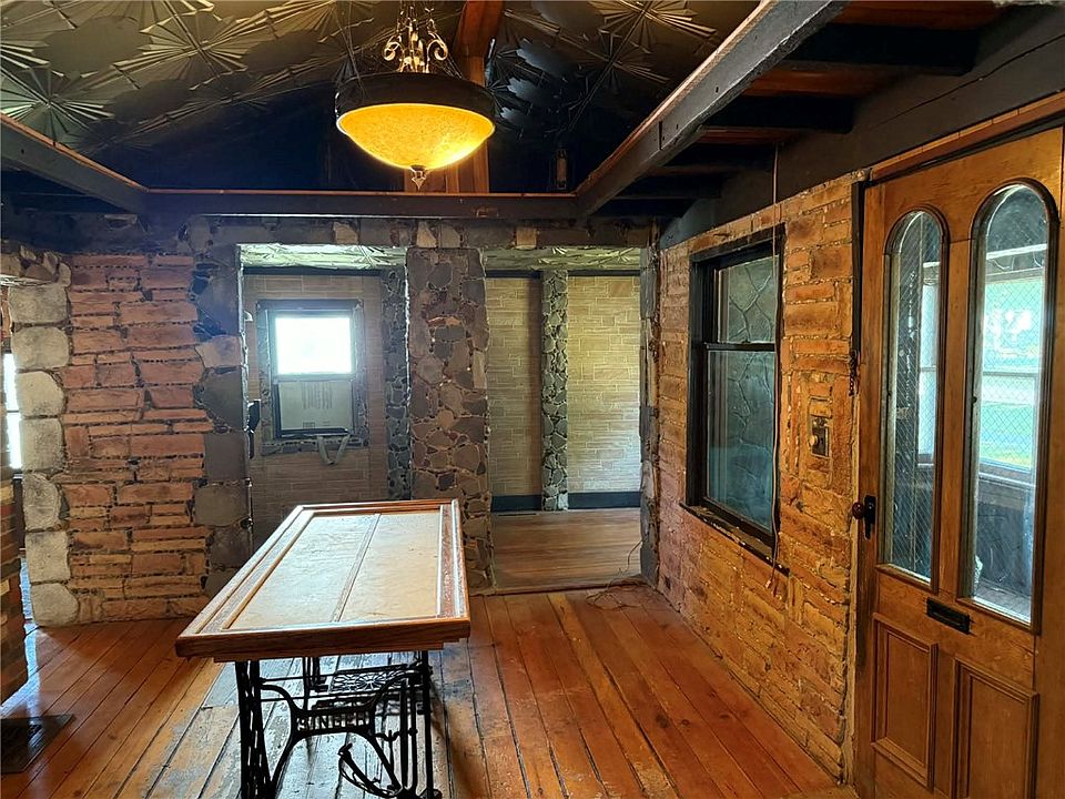 16th image of 347 W Jackson St