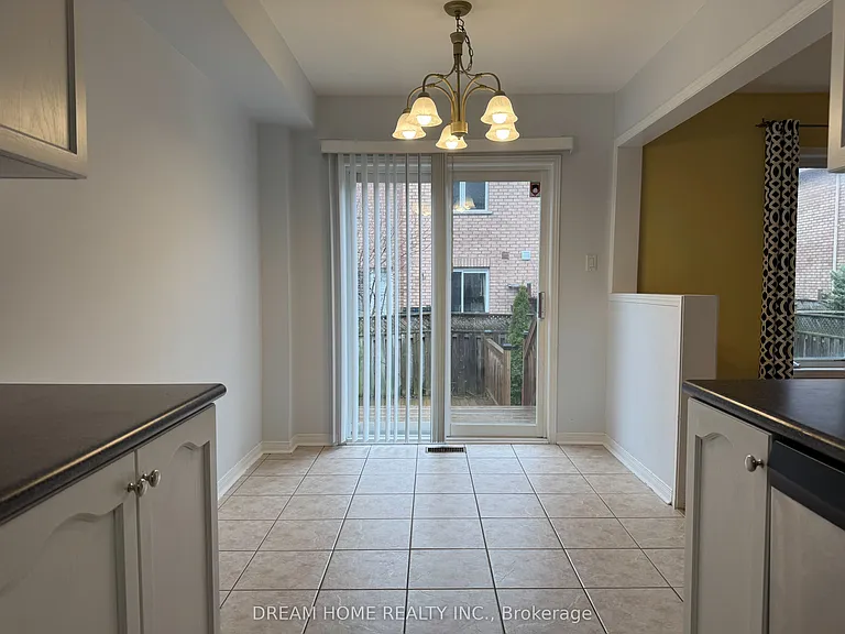 222 Coleridge Dr — Photo 4