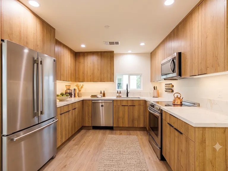 5933 Comey — Photo 21