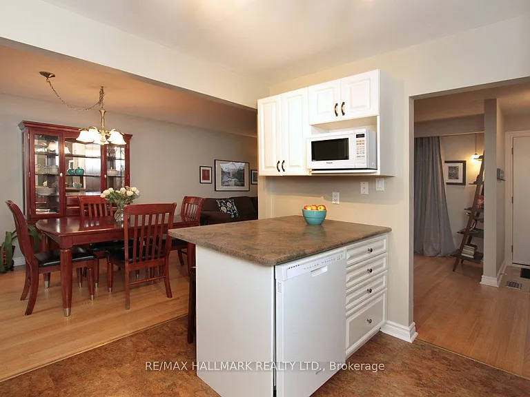 42 Abbey Rd #MAIN FLOOR — Photo 11