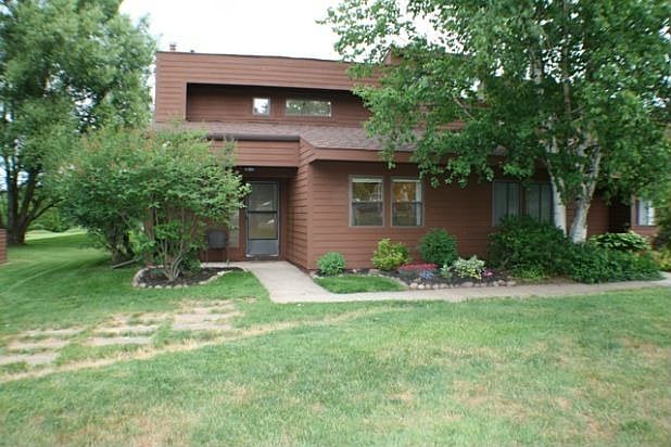 1st image of 632 Village Blvd N