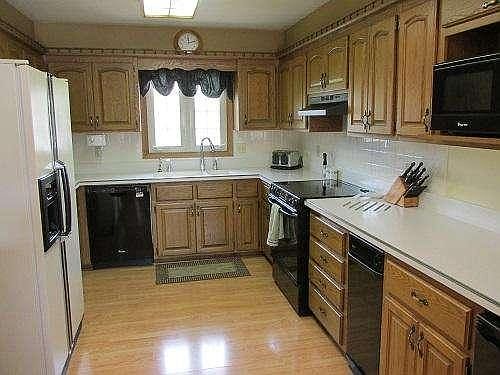 2nd image of 5556 Whispering Pines Dr