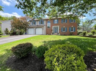 421 Coronet Dr, Blandon, PA 19510