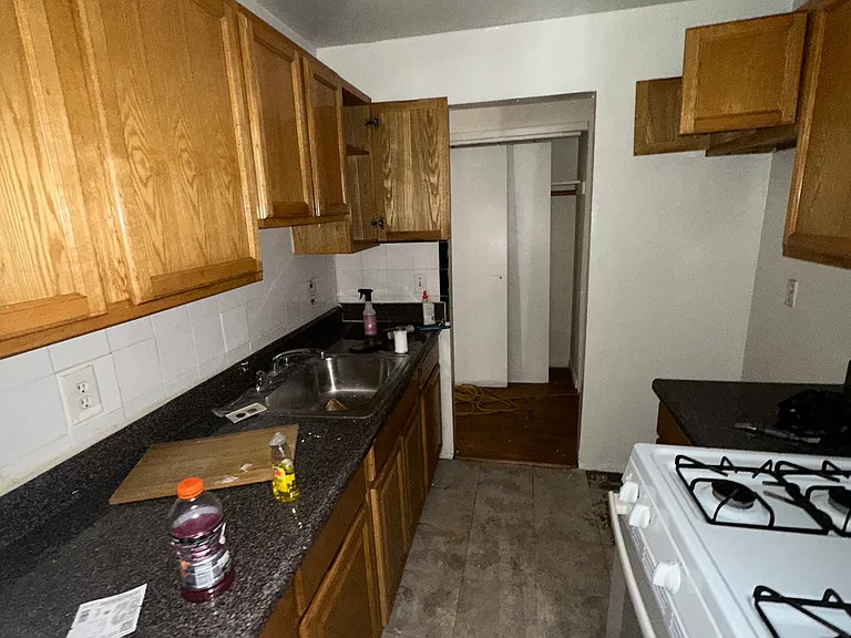 37 Odell Ave #3B — Photo 7