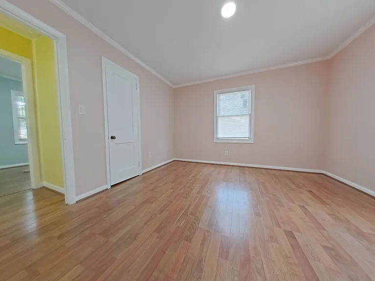 616 Hedrick Ave — Photo 5