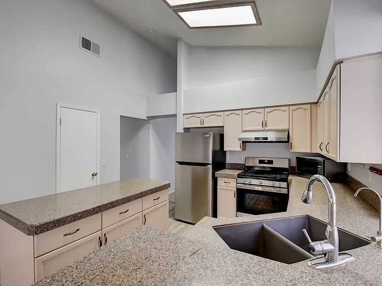 5023 Jacarilla Ln — Photo 6
