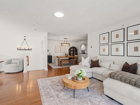 5th image of 404 Tamarack Ln #404