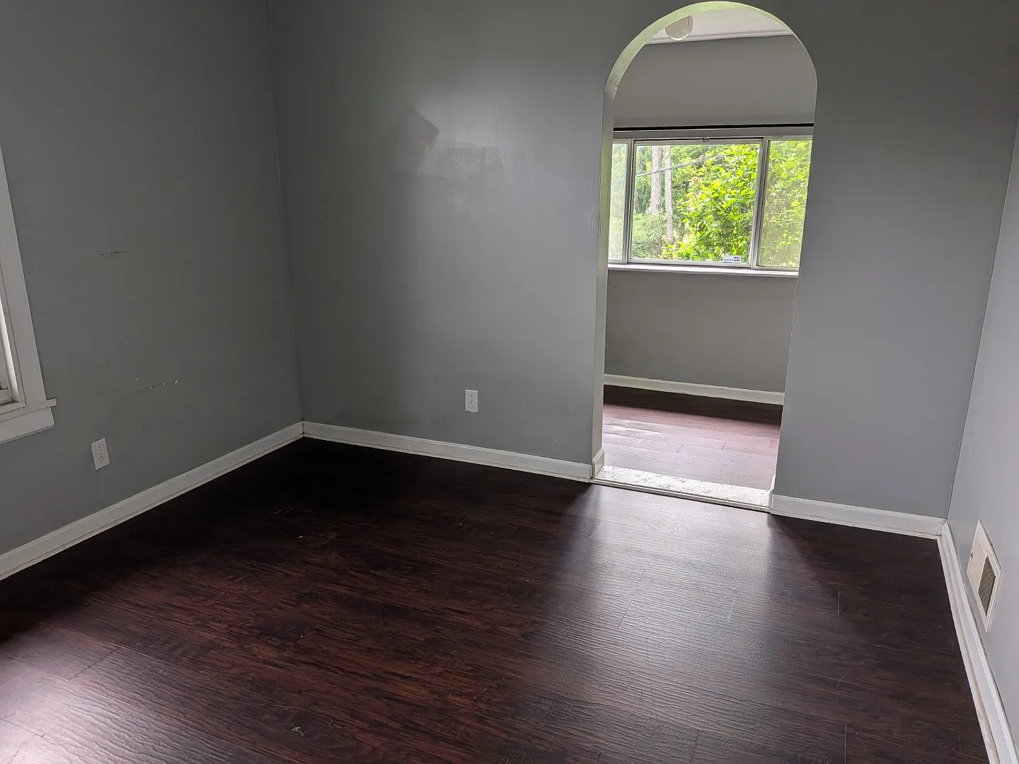 Cute Two Bedroom Home On Dead End Street In Spring Hill — Photo 4