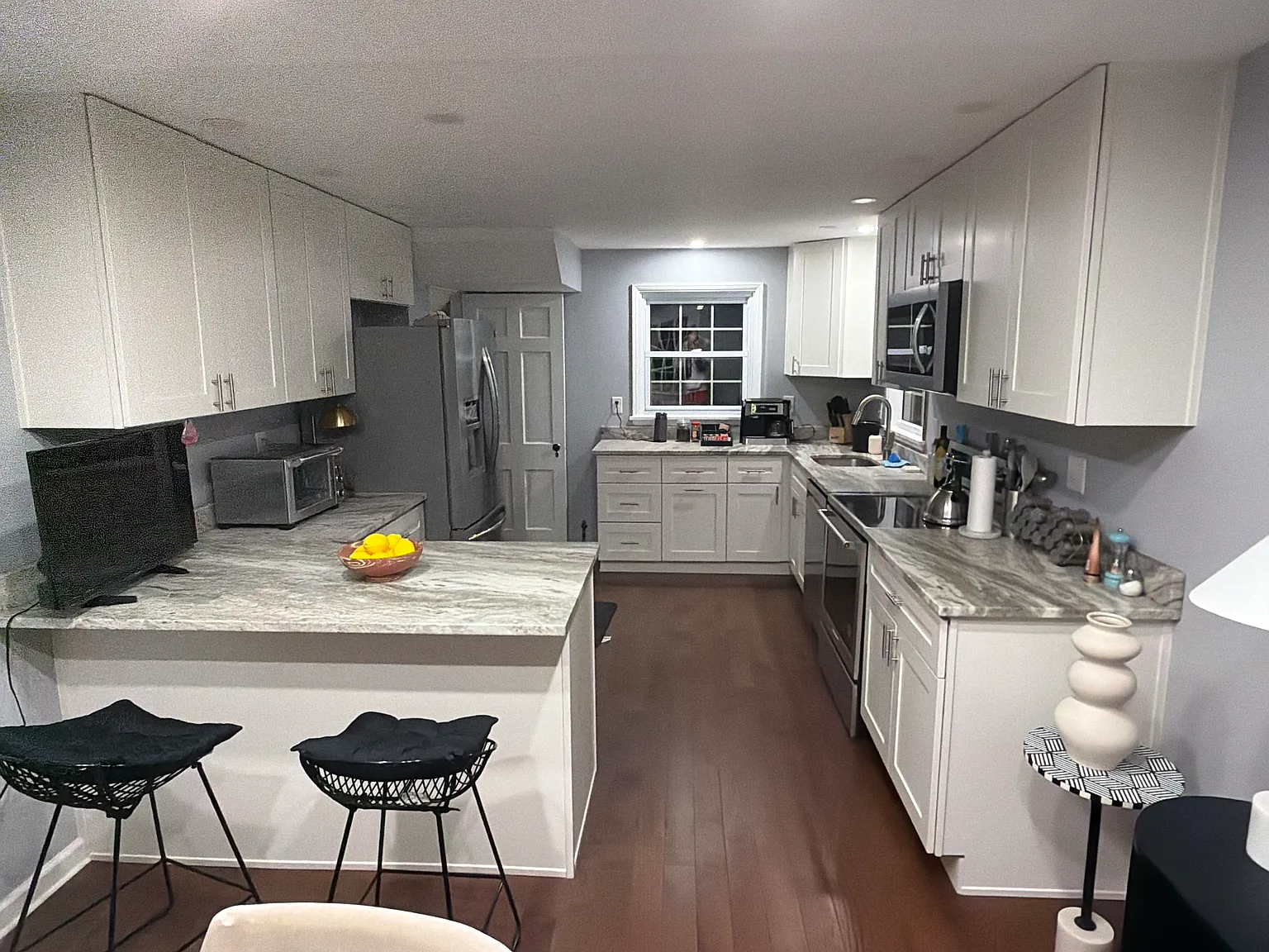 3 bed, 1350 sqft, $2,500 — Photo 1