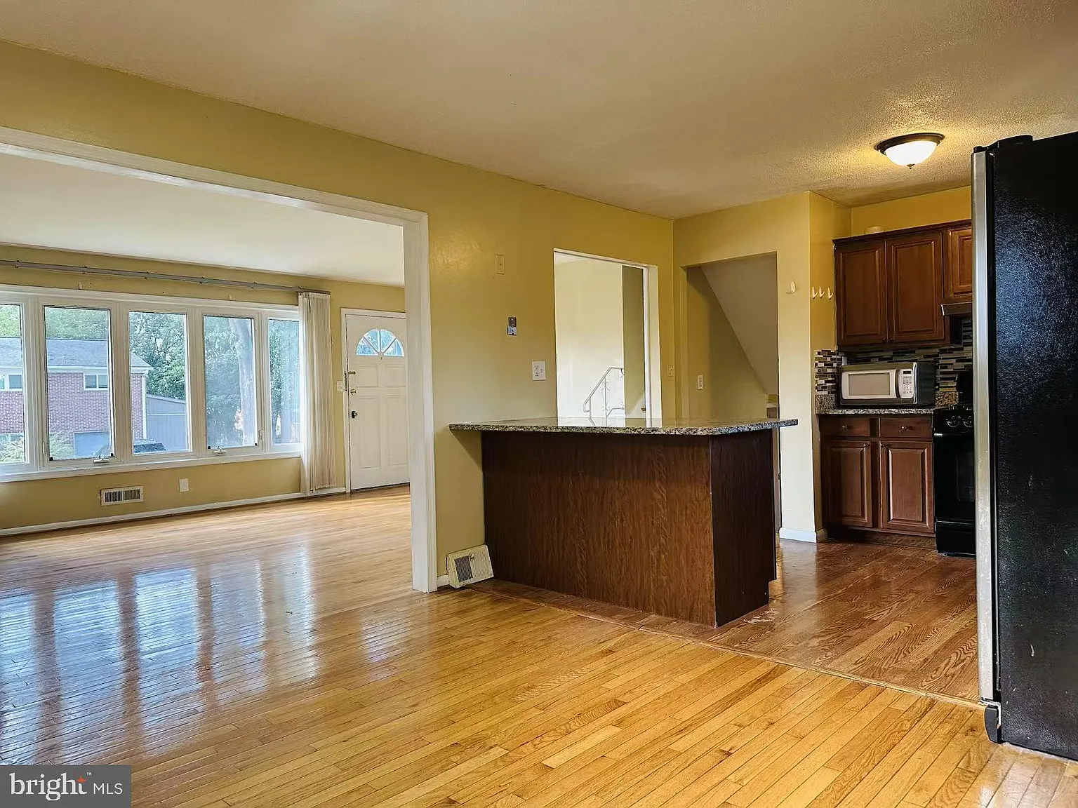 3 bed, 2.5 bath, 1998 sqft, $2,950 — Photo 4