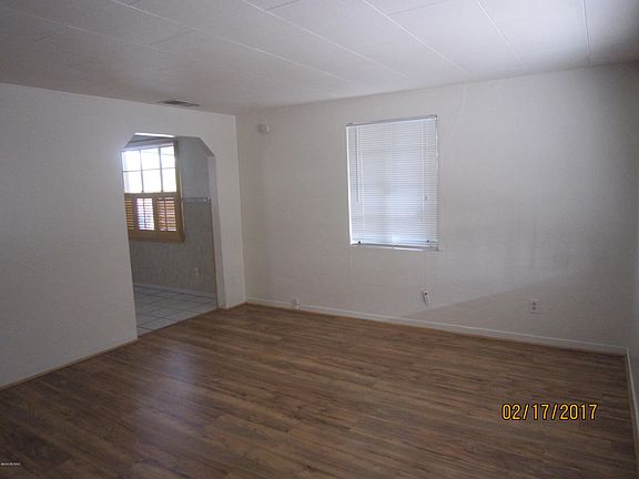 2nd image of 3015 N Dickson Dr