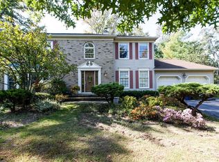 9 Glenview Dr, Ocean, NJ 07712