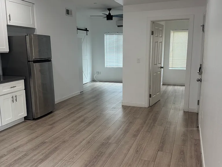 532 Cesar E Chavez Pkwy #B — Photo 2