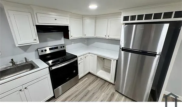 1322 Avenue L #5
