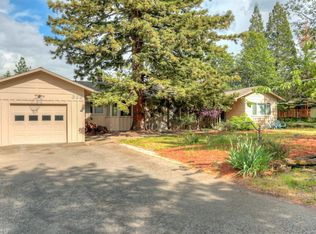 326 Ridge Rd, Ashland, OR 97520