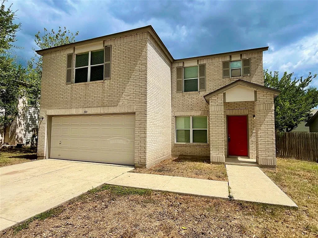 4 bed, 3.5 bath, 2972 sqft, $1,950 — Photo 2