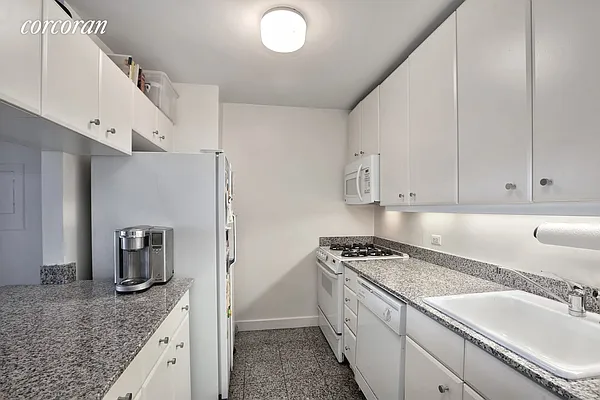 Rented by Corcoran | media 18