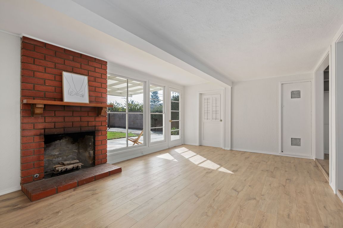 next background image