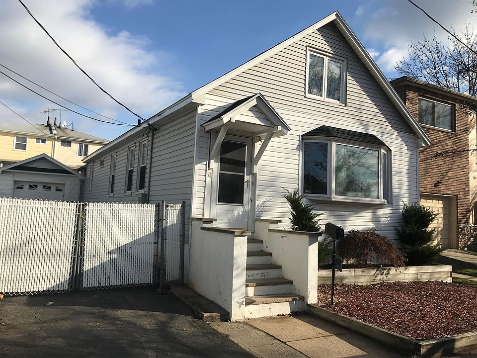1st image of 61 Seacrest Ave