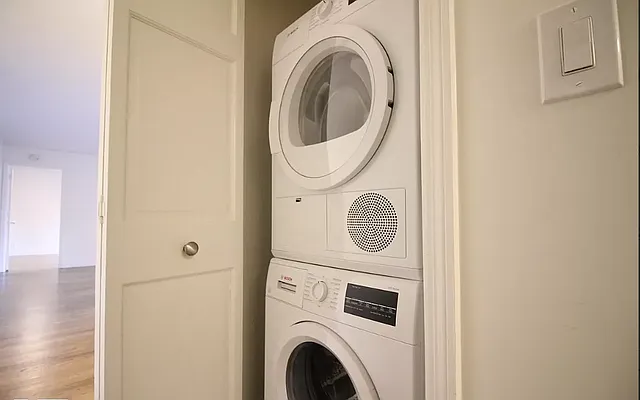 Rented by Manhattan Realty Group | media 2