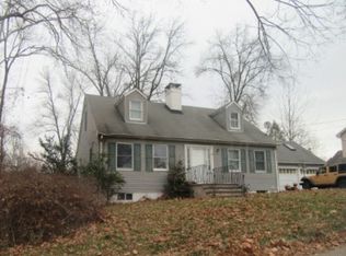 15 Cedar Ave, Pompton Lakes, NJ 07442