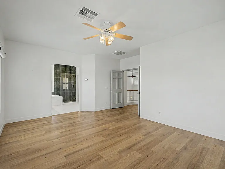 1078 Little Rock Way — Photo 11