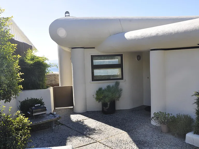 92 Yacht Harbor Dr — Photo 8