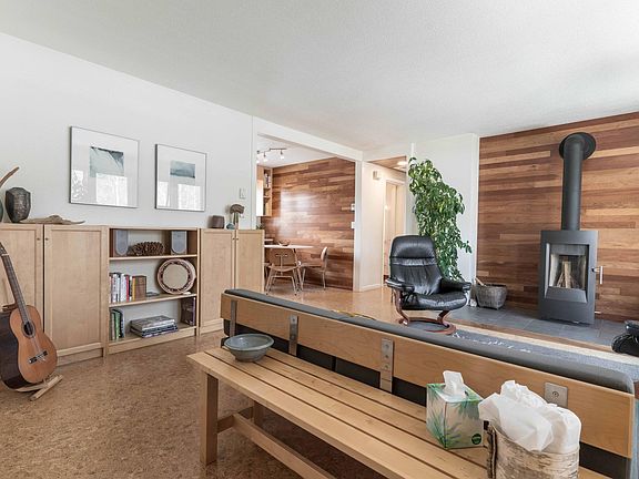 4th image of 301 S Olaf Ave
