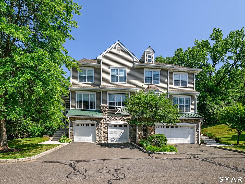 1st image of 1 Cambridge Drive #1