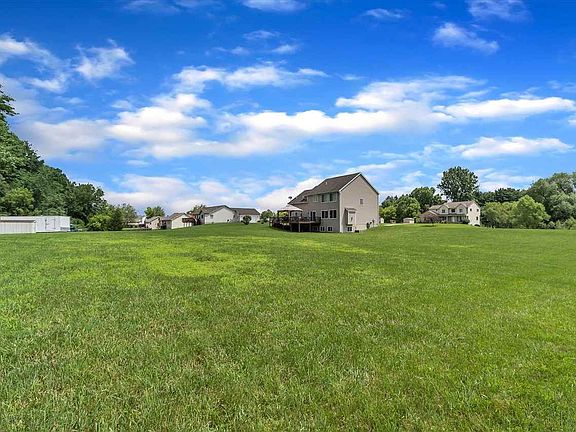 4th image of 1428 Willow Dr