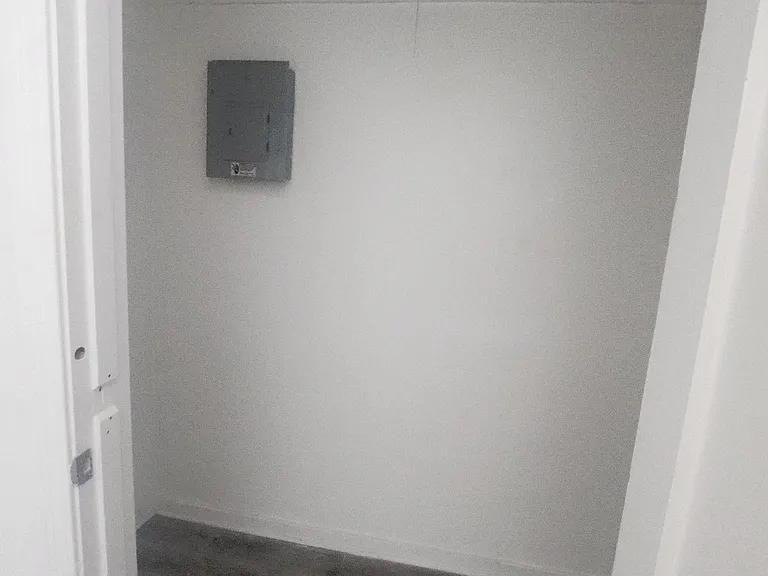 7922 W Beverly Blvd #207 — Photo 4
