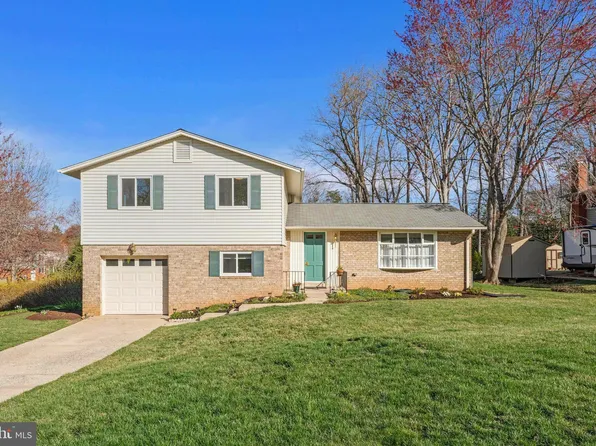 5347 Gainsborough Dr, Fairfax, VA 22032