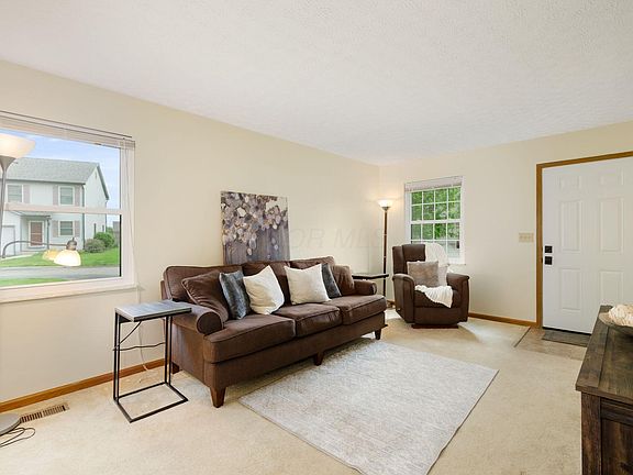 5th image of 8041 Lakeloop Dr