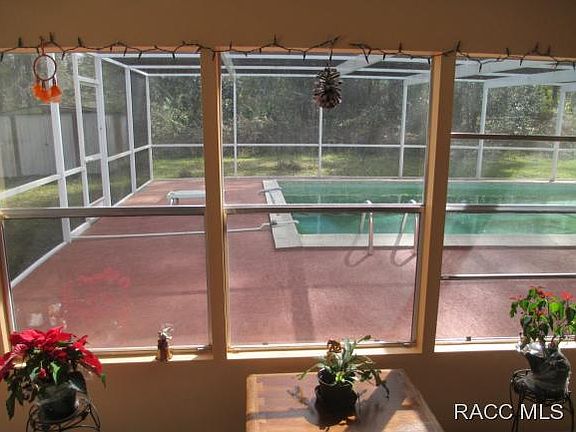 5th image of 6006 E Seneca St