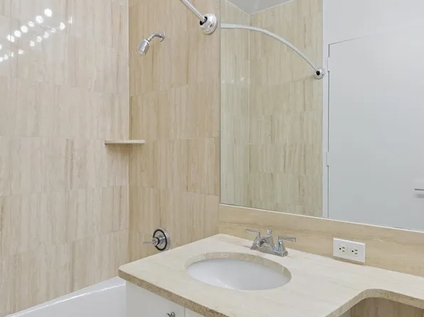 200 Riverside Boulevard image 10 of 12