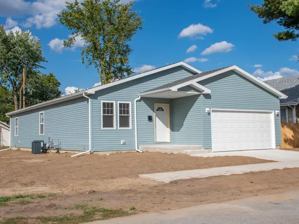 1222 W Blaine Ave, Elkhart, IN 46516