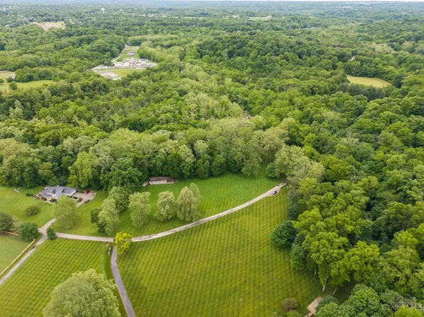 1144 Pickwick Dr, Loveland, OH 45140