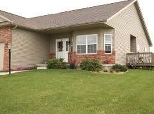 232 Independence Dr, Chatham, IL 62629