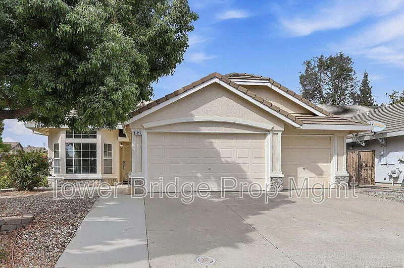8992 Panamint Ct
