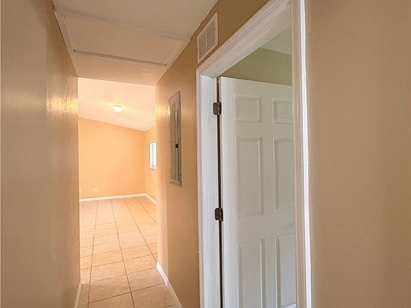 5th image of 143 Meadow Rd #141