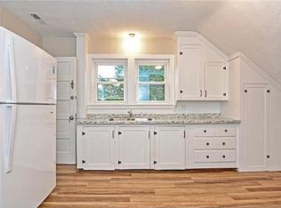 41 Phenix Ave FLOOR 3, West Warwick, RI 02893