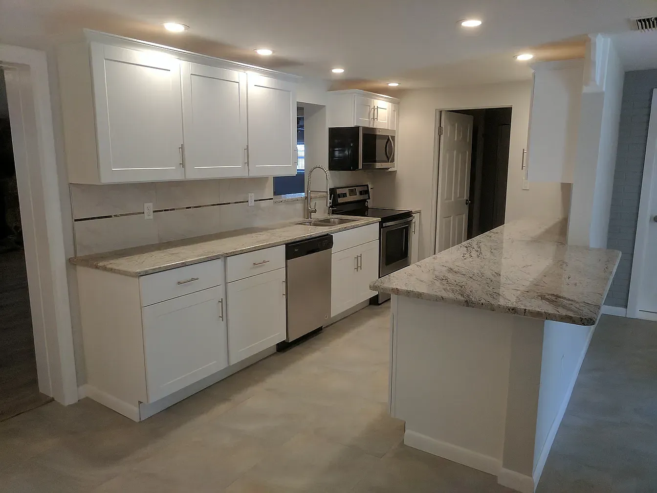 4 bed, 1928 sqft, $2,850 — Photo 4