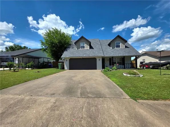 2705 W Sunset Dr, Rogers, AR 72756