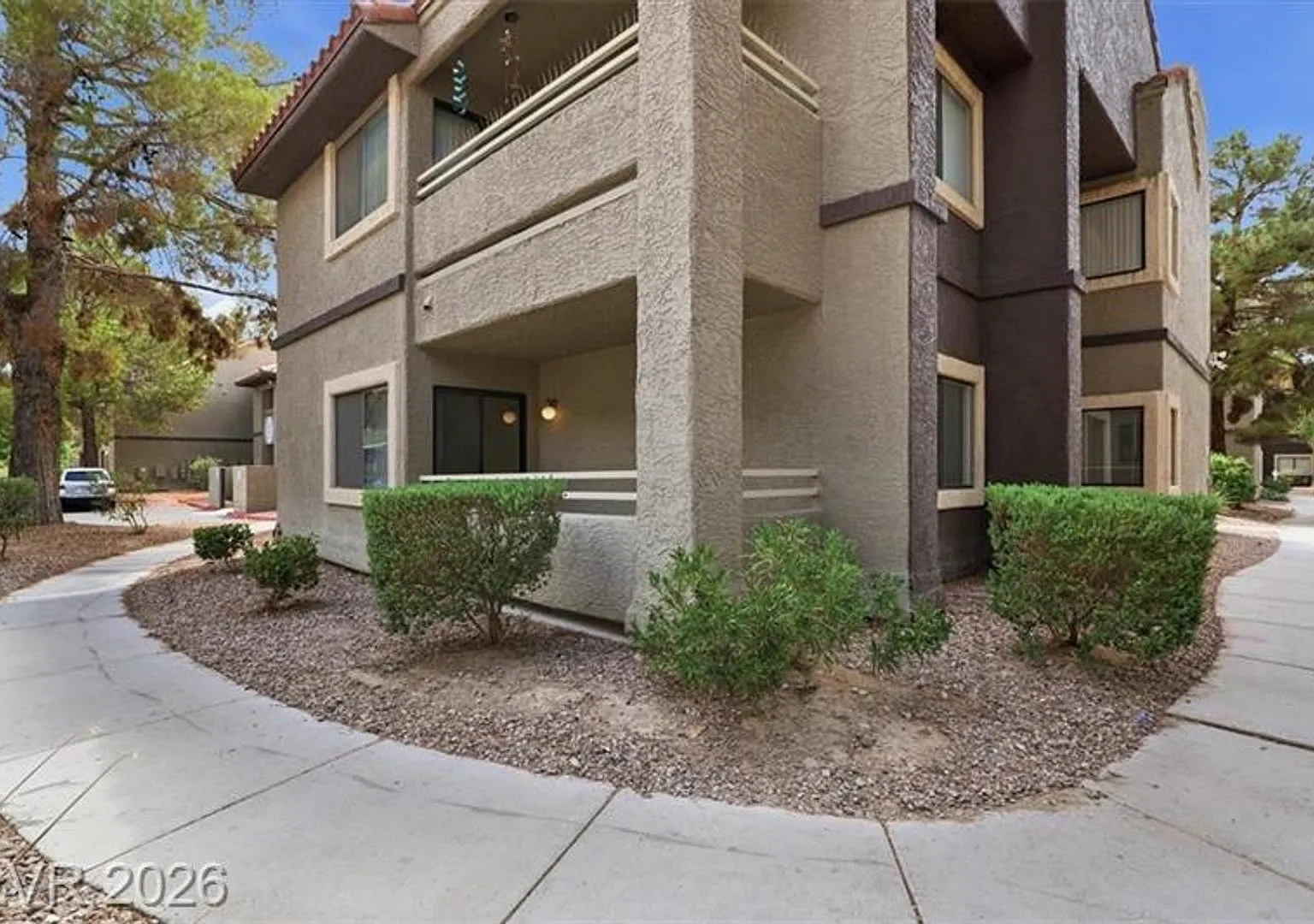 NC282 5042 Rainbow Blvd. #101 ( gated #8939 ,BLDG 11) — Photo 3