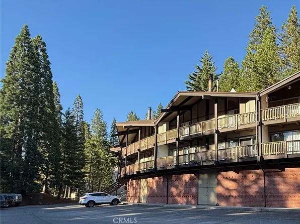 872 Sierra Vista Dr, Twin Peaks, CA 92391